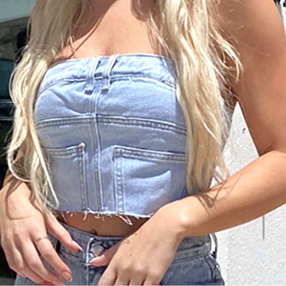 🔴NWT pretty little thing Light Blue Wash Jean Detail Cropped Bandeau Denim Top
